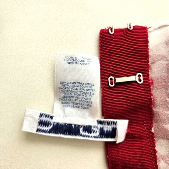 Oscar de la Renta 100% Silk Skirt, Size 2 - Picture 3 of 6